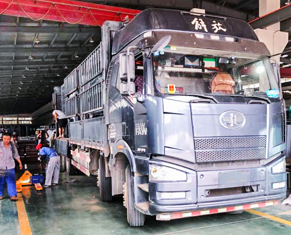 2018.7.22  黑龍江哈爾濱公交站臺(tái)、候車亭發(fā)貨