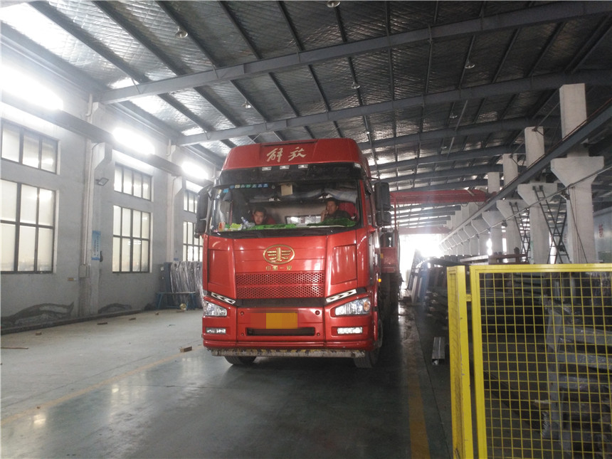 2018.12.1  威海文登公交站臺(tái)、候車亭發(fā)貨