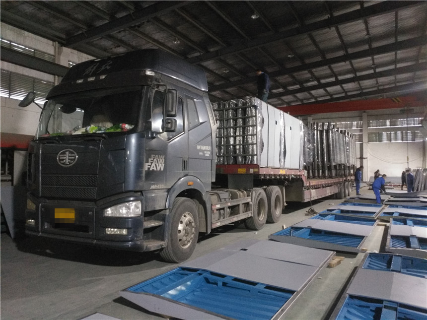 2018.12.7 遼寧葫蘆島公交站臺(tái)、候車亭發(fā)貨