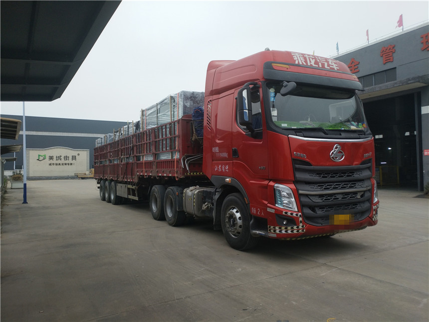 2018.12.20湖北宜昌公交站臺、候車亭發(fā)貨